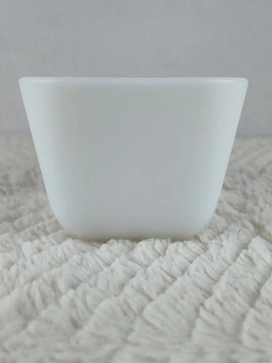 Vintage PYREX Pink Gooseberry 501-B 1-1/2 Cup Refrigerator Dish No Lid - Picture 2 of 6